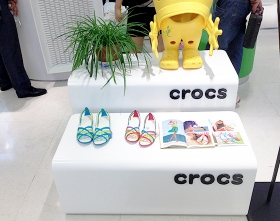 CROCS展示道具